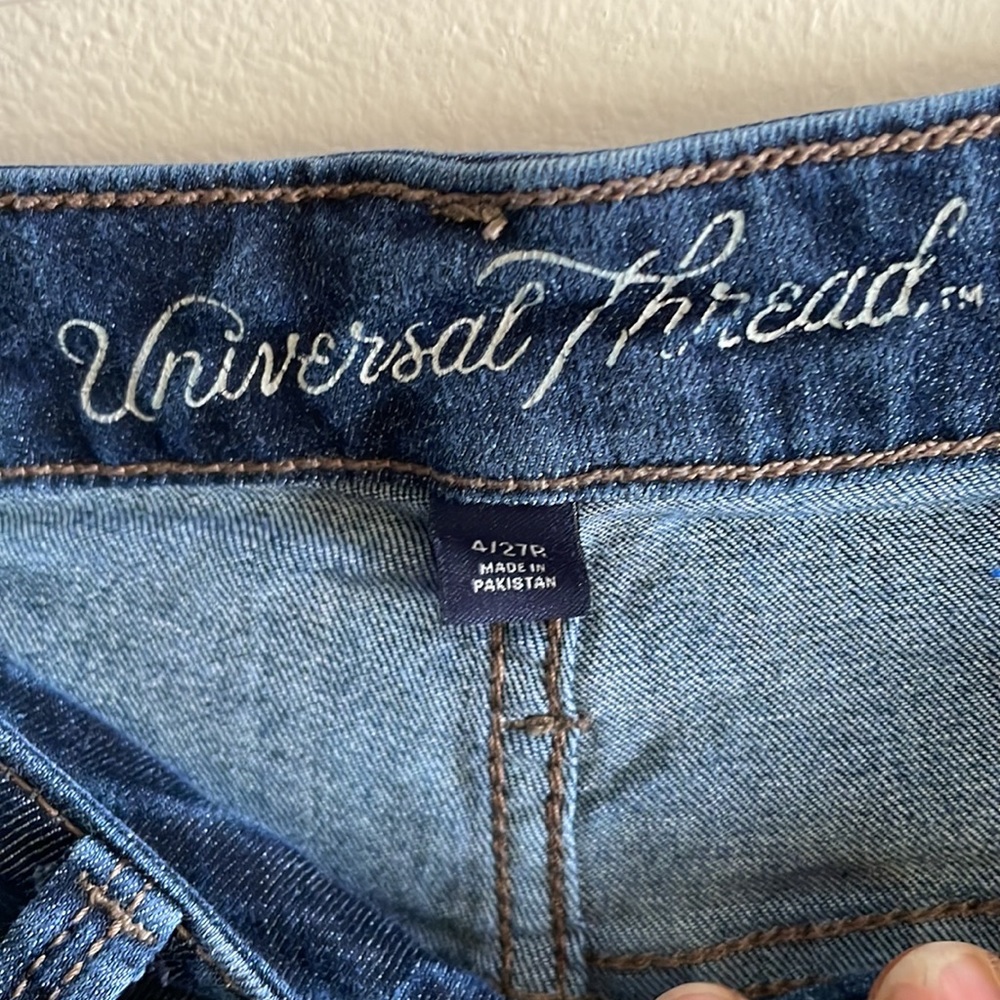 Universal Threads Jeans - Picture 5 of 15